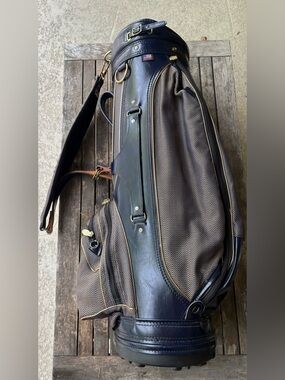 Burton Navy Golf Bag 6-Way Divider with Rain Cover Excellent Condition NWOT